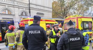 Zderzenie dwóch tramwajów i autobusu w centrum Warszawy. Są ranni