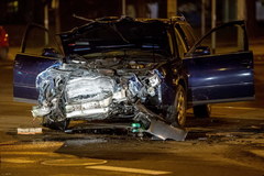 Zderzenie karetki z autem osobowym we Wrocławiu