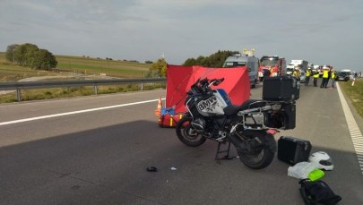 Zderzenie motocyklisty z busem na A1. Nie żyje jedna osoba