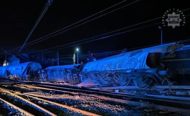 Zderzenie pociągów na Śląsku. Jedna osoba trafiła do szpitala