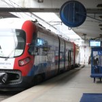 Zderzenie pociągów w centrum Warszawy. Są ranni, ruch wstrzymany