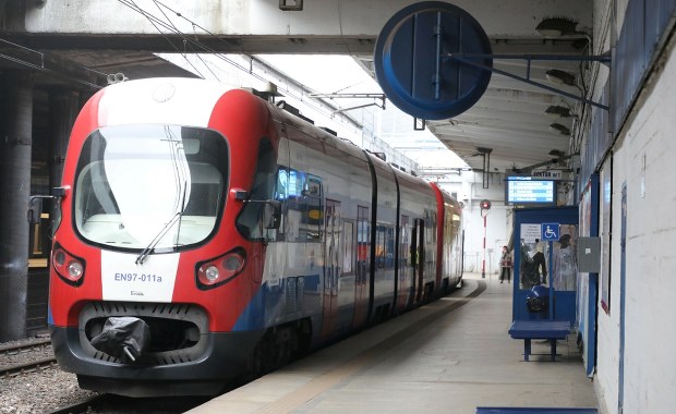 Zderzenie pociągów w centrum Warszawy. Są ranni, ruch wstrzymany
