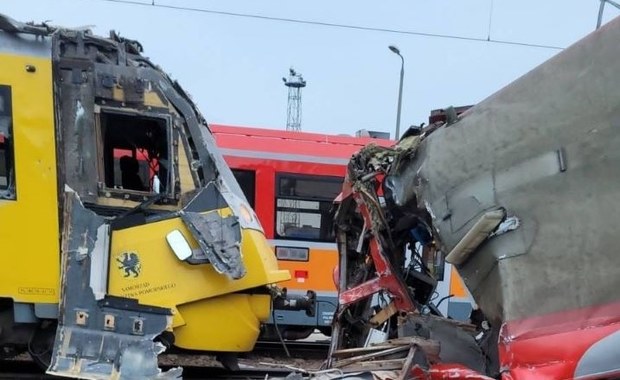 ​Zderzenie pociągów w Gdyni: Policja apeluje do pasażerów