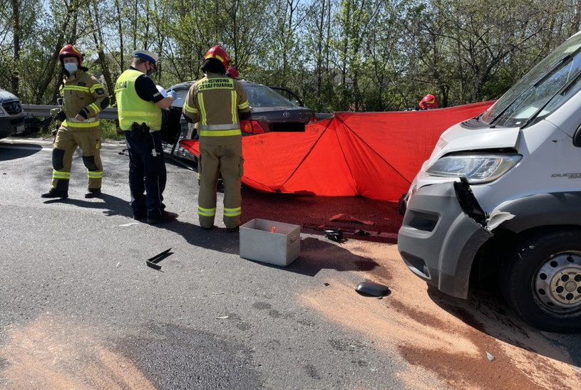 Zderzenie Toyoty z samochodem dostawczym /Policja