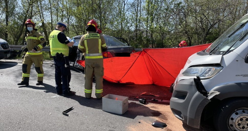 Zderzenie Toyoty z samochodem dostawczym /Policja