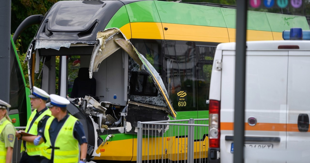 Zderzenie tramwajów w Poznaniu. Wielu rannych, motorniczy był zakleszczony