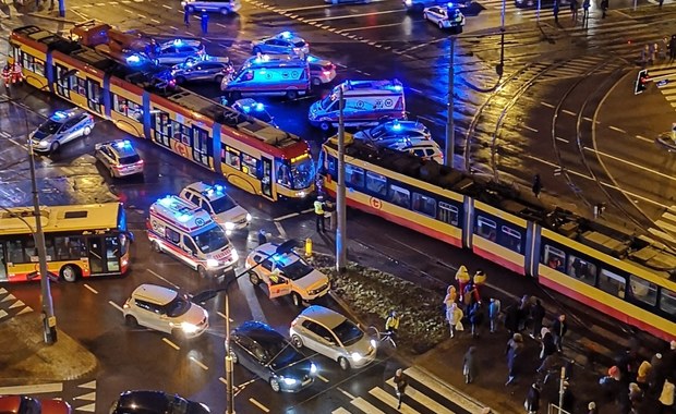 Zderzenie tramwajów w Warszawie. Co najmniej 13 osób rannych