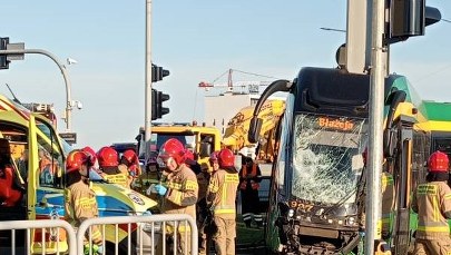 Zderzenie tramwaju z dźwigiem w Poznaniu. Są poszkodowani