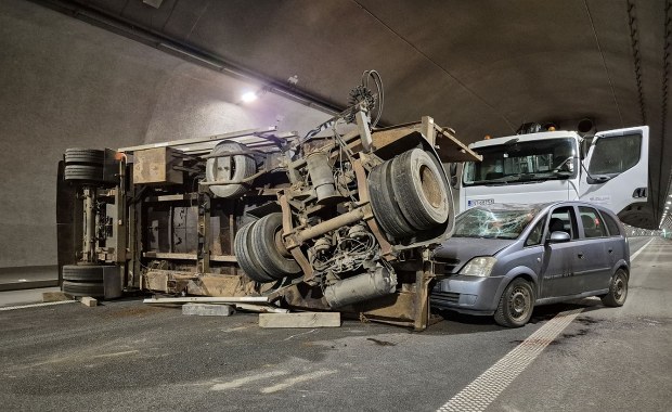 Zderzenie w tunelu pod Luboniem Małym. Tak wyglądają ćwiczenia służb [ZDJĘCIA]