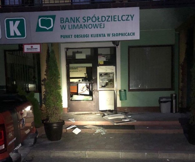 Zdewastowany bankomat w Słopnicach /Gorąca Linia RMF FM