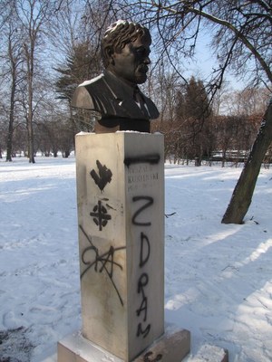 Zdewastowany pomnik płk. Kuklińskiego //RMF FM