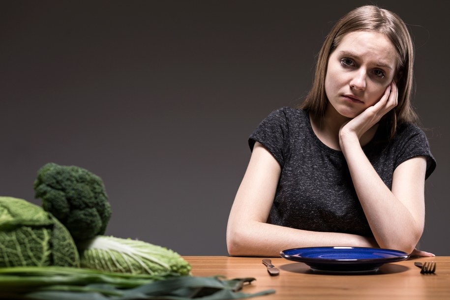 zdj. ilustracyjne / Badania: zbyt restrykcyjna dieta może skutkować depresją /Shutterstock