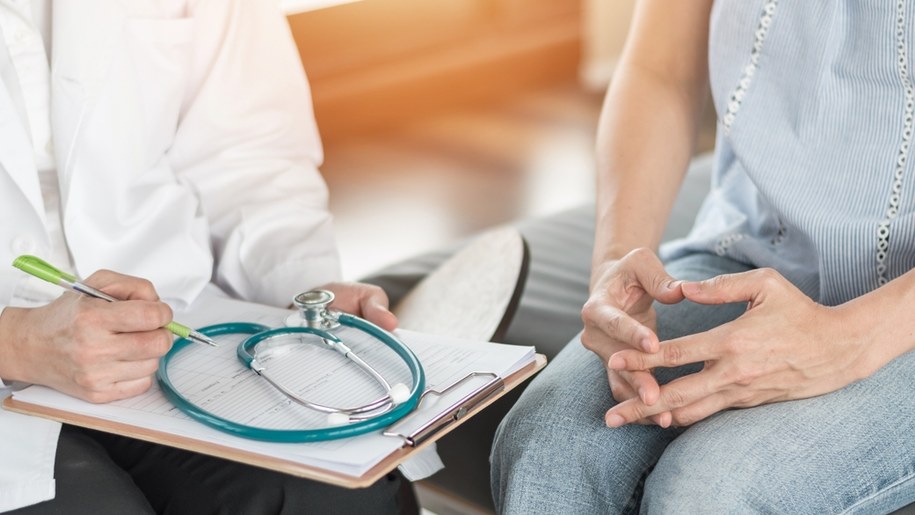 zdj. ilustracyjne/Czy to tylko problemy z trawieniem? Objawy raka jajnika, które łatwo zignorować /Shutterstock