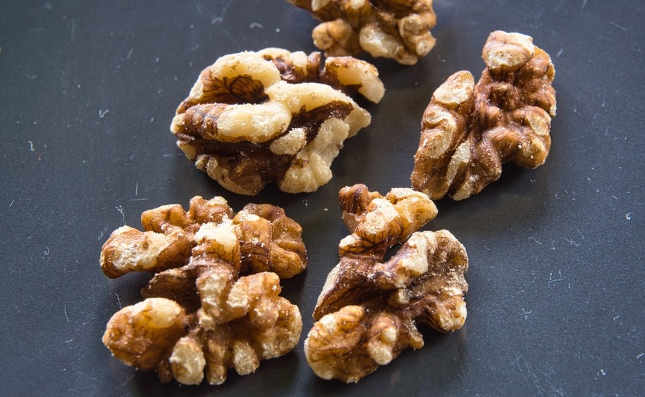 zdj. ilustracyjne/Pestycyd w orzechach włoskich. Nie chrup, jeżeli masz je w domu /Shutterstock