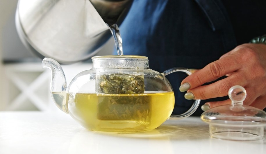 zdj. ilustracyjne/Rozgrzewasz się herbatkami? Mamy gorącą informację /Shutterstock