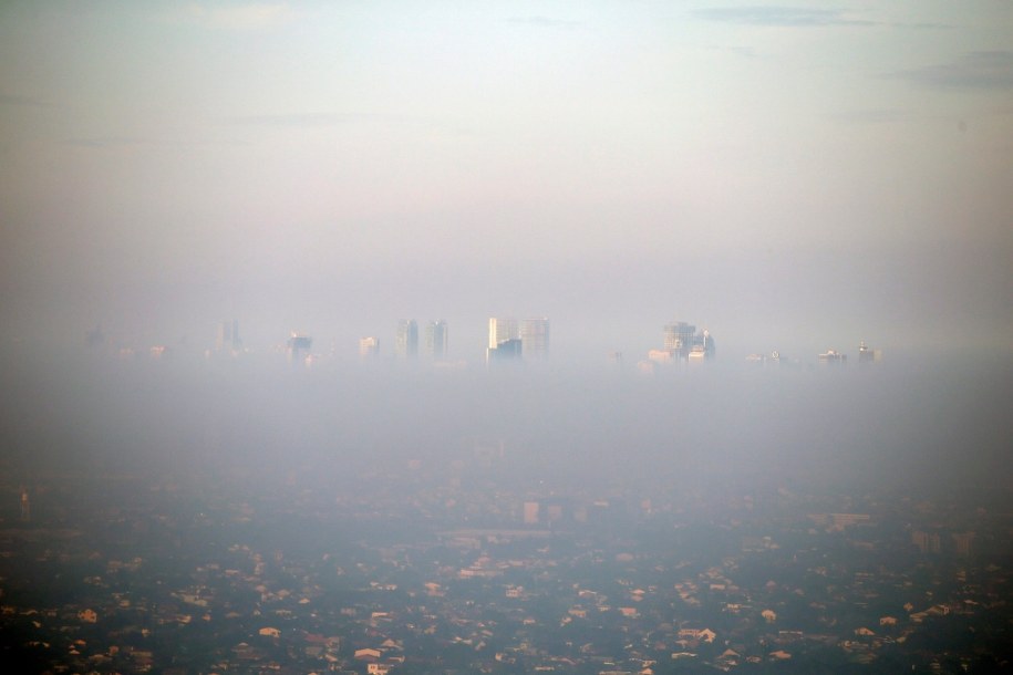 Smog nad Śląskiem. Lepiej zostać w domu