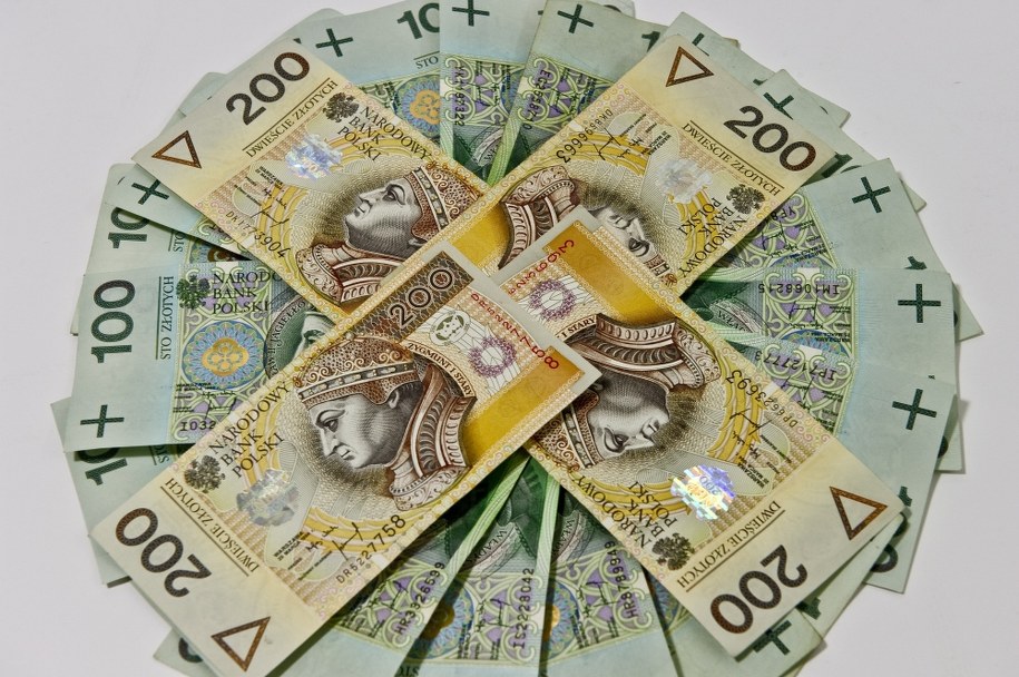 Z kasy wywiadu wyciekły miliony