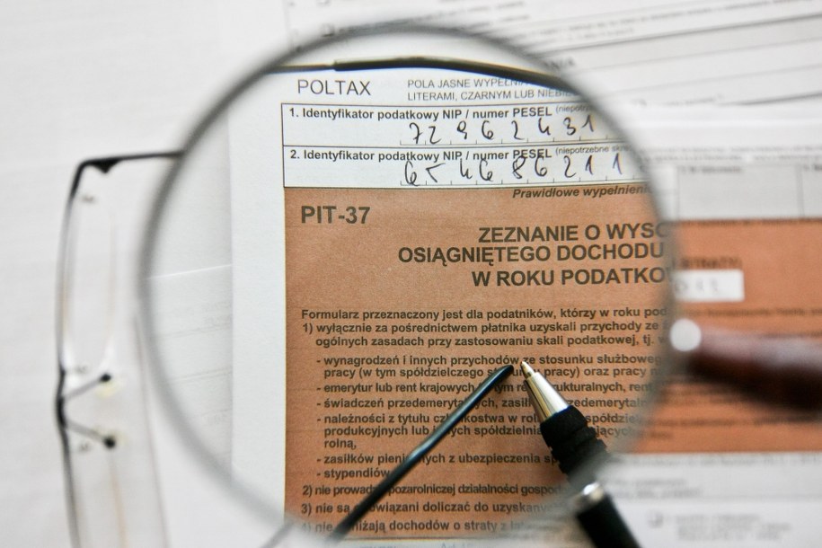 Czarne chmury nad jednym procentem podatku