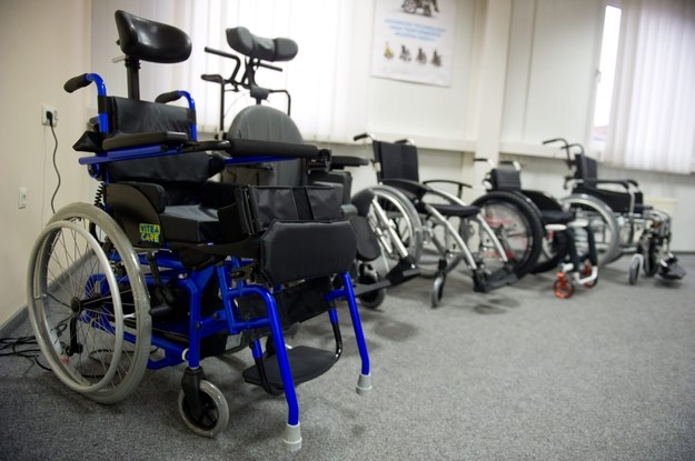 Opiekunowie niepełnosprawnych chcą zaskarżenia ustawy o zasiłkach