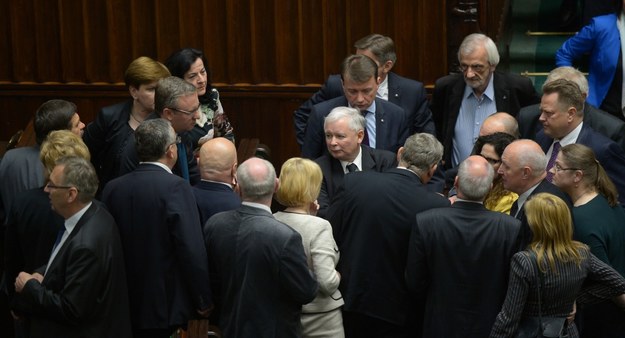 Koalicja za Tuskiem. PiS mówi o „próbie ucieczki”