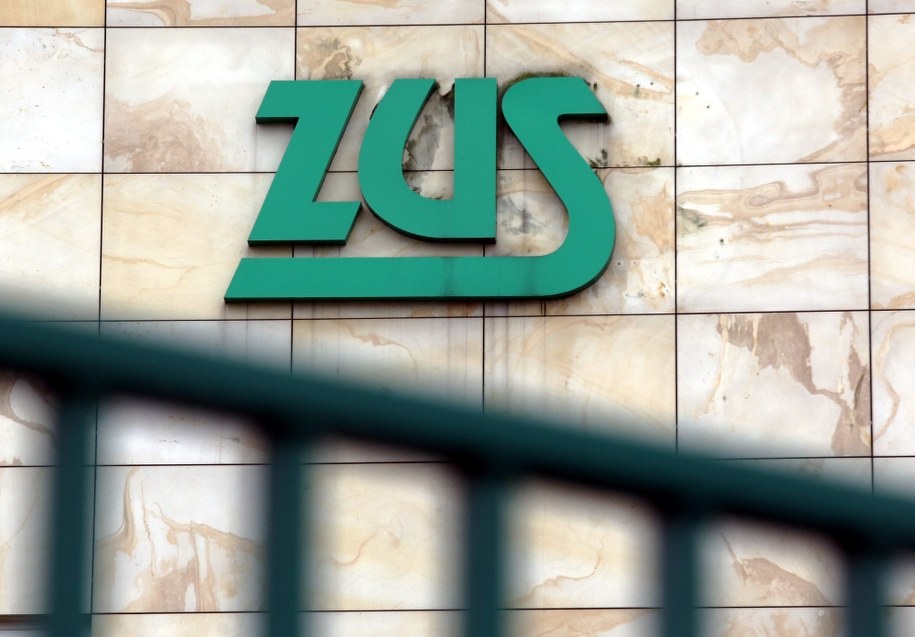 ZUS poluje na składki od umów o dzieło