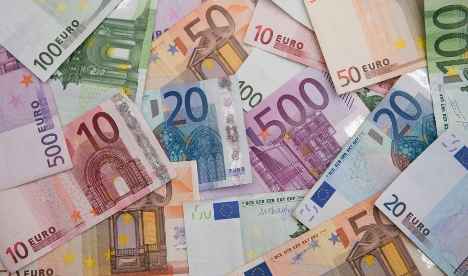 Pracownicy banku kradli worki z pieniędzmi