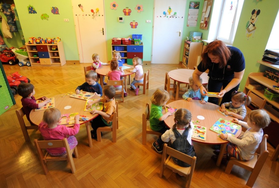 Dzieci „pracują” na pełen etat w żłobkach