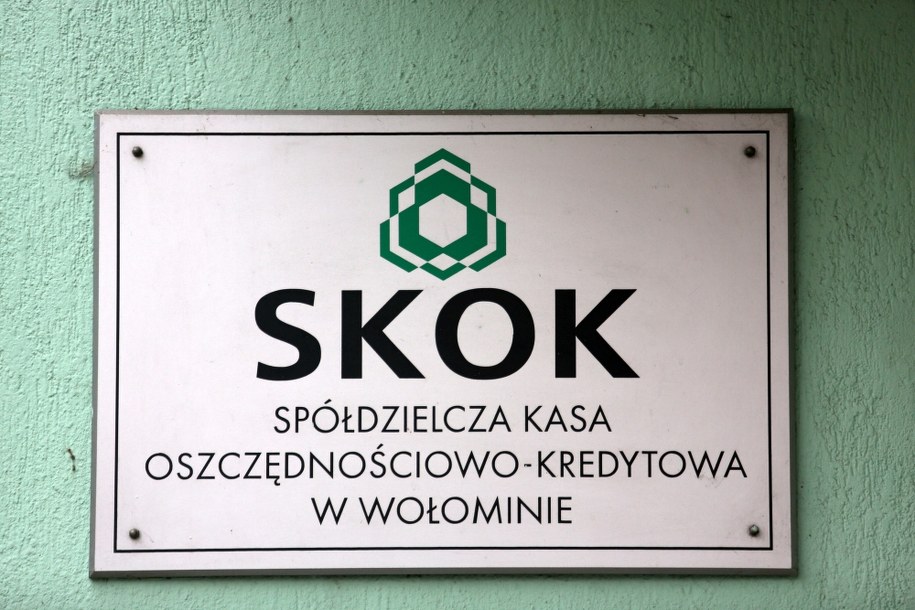SKOK Wołomin zgłoszony do upadłości. Tysiące klientów czeka na zwrot pieniędzy