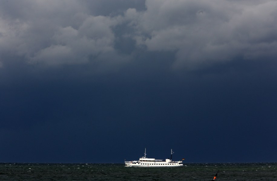 Pożar na promie. Trwa ewakuacja ponad 450 osób