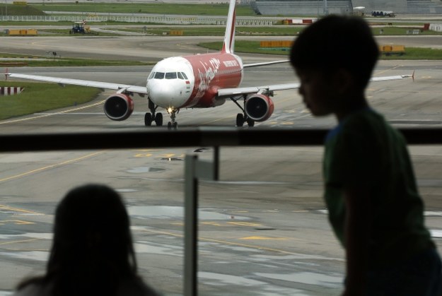 Samolot linii AirAsia wypadł z pasa podczas lądowania