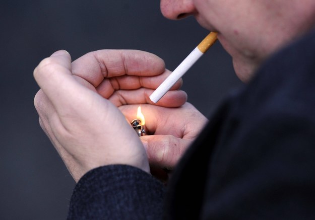 Minister zdrowia chce zakazu palenia w filmach. Twórcy protestują