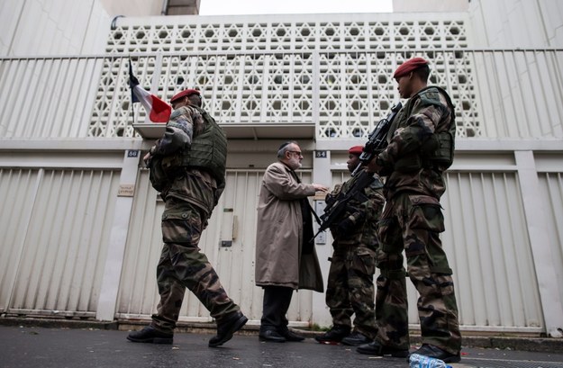 Atak na wojskowy patrol uliczny we Francji