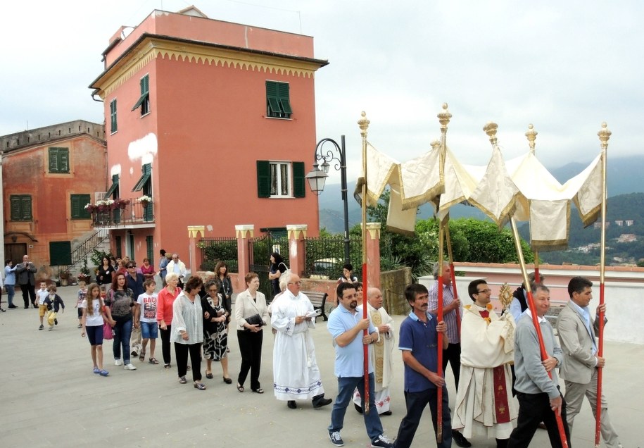 Procesja oddała hołd... bossowi mafii