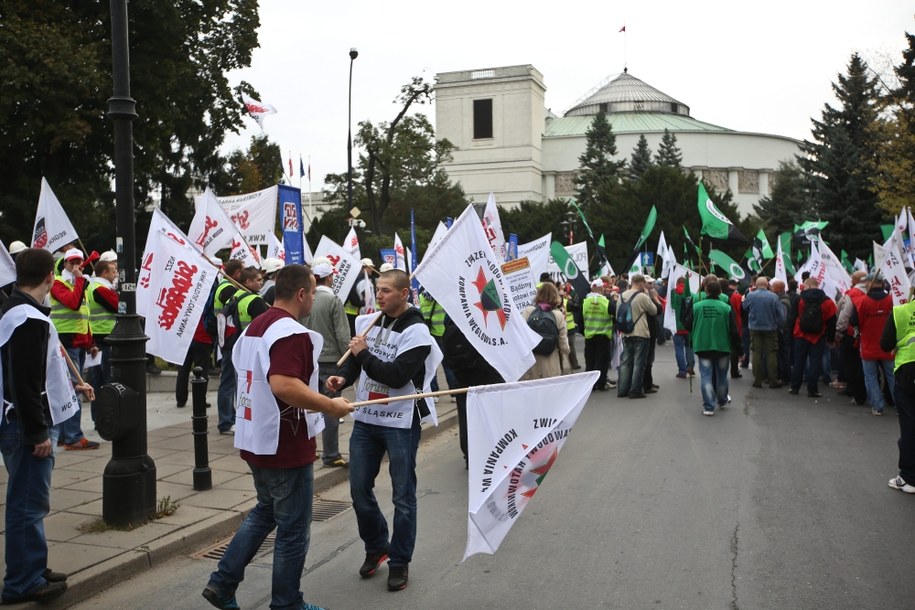 Komunikacyjny horror w stolicy. Kilkadziesiąt tysięcy związkowców będzie manifestować