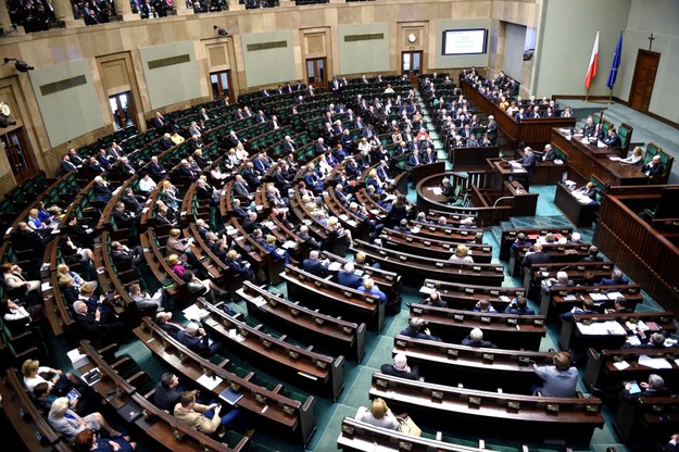Sondaż: PO przed PiS-em. Twój Ruch bez szans na wejście do Sejmu