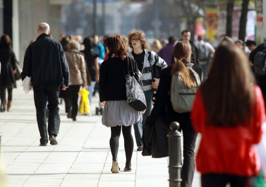 Szczęśliwi obywatele nieszczęśliwego kraju