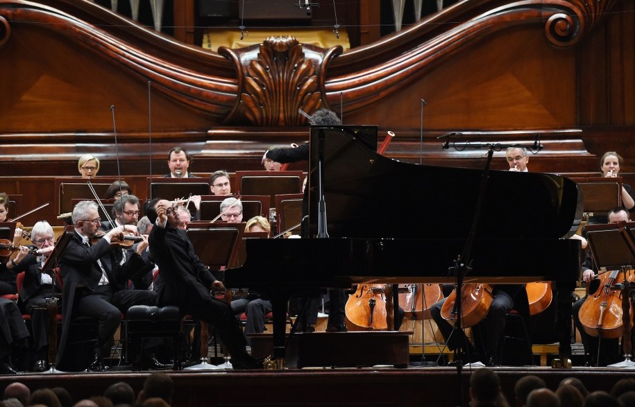 Powiedz mi, czego słuchasz, powiem ci, ile zarabiasz