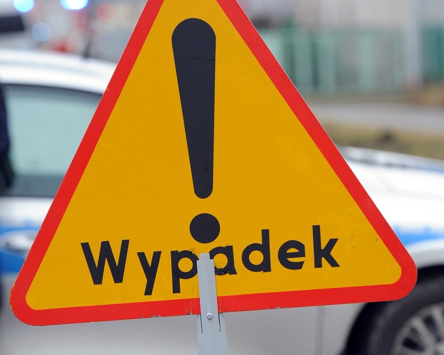 Cztery osoby ranne w wypadku na S8. Zderzyły się dwa busy i ciężarówka