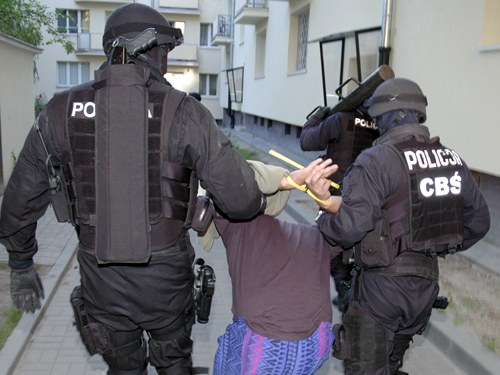 "Łowcy cieni" ruszają w pościg za 42-latkiem, który zbiegł konwojentom ze szpitala