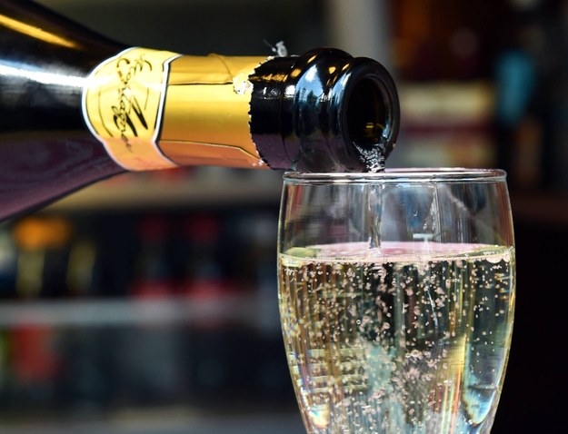 W internecie zablokowano sprzedaż 30 mln puszek podrabianego prosecco