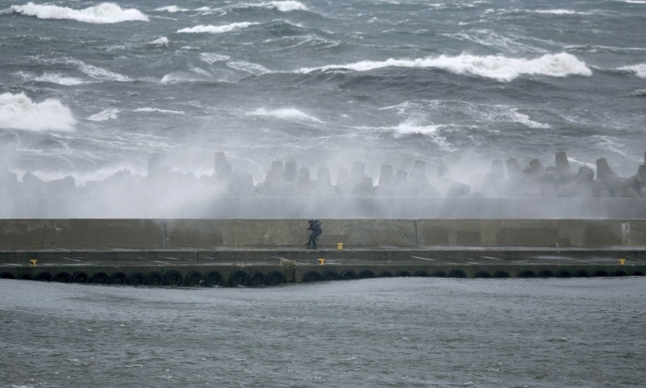 Sztorm na Bałtyku zatrzymał w portach promy Polferries i Unity Line