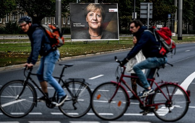 Merkel idzie po czwarte zwycięstwo, ale z kim utworzy rząd?