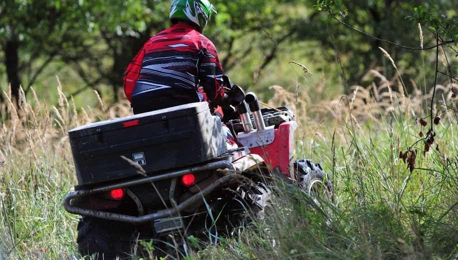 8-latek wjechał quadem w autobus. Sprawą zajęła się policja