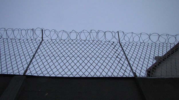 Zachodniopomorskie: Schwytano więźnia, który uciekł konwojującym go funkcjonariuszom