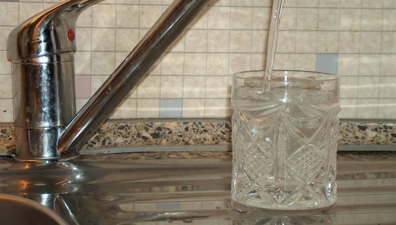 Kłopot z wodą w Woźnikach. Dzisiaj temperatura przekroczy tam 30 stopni