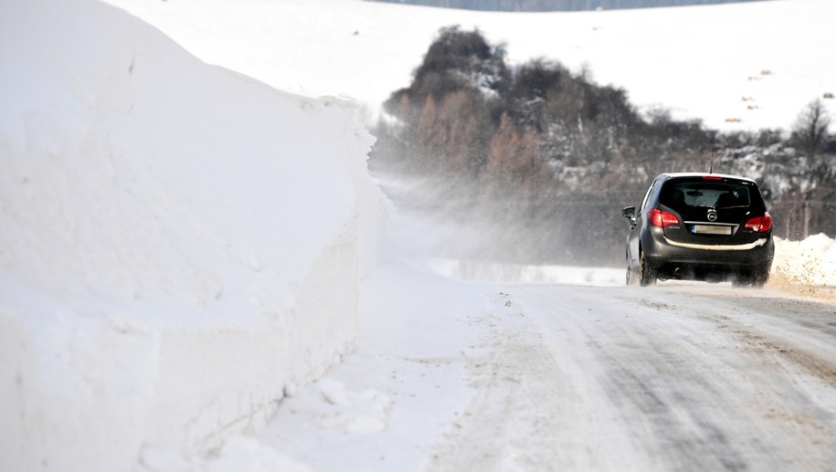 Alert IMGW dla 9 województw. Zamiecie śnieżne, spadnie nawet 35 cm śniegu