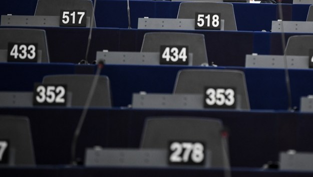 PE za odbieraniem funduszy krajom, które łamią zasady praworządności