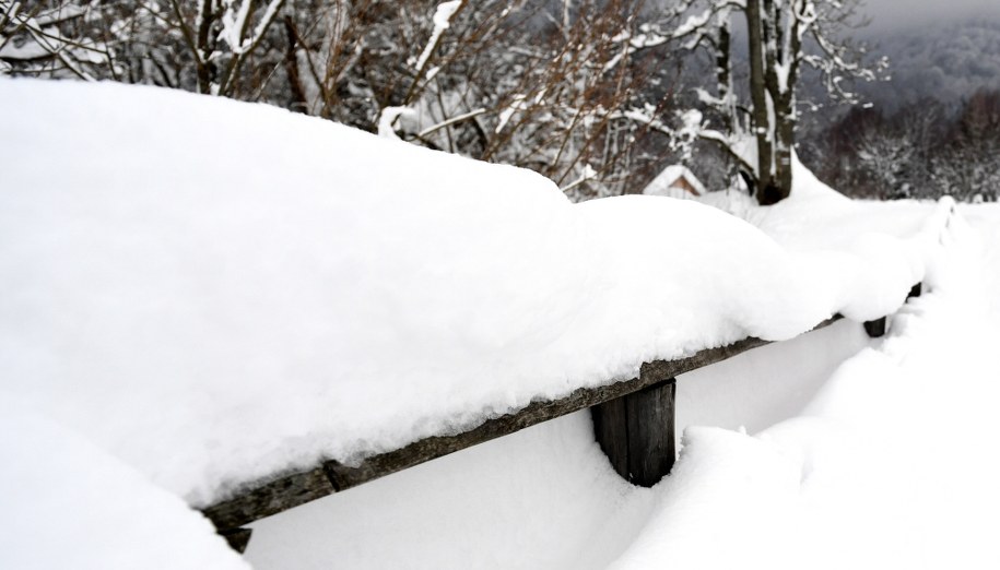 Turyści opadli z sił na szczycie Lubania. Pomogło im GOPR