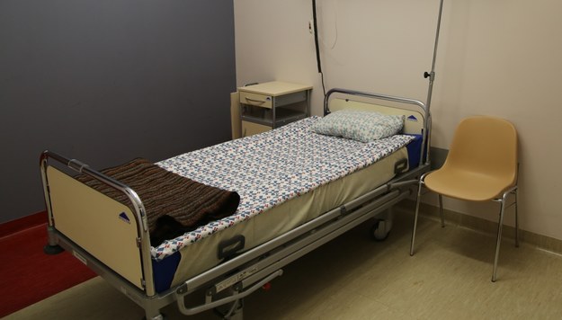 ​Prawie 3,5 tys. łóżek zniknęło ze szpitali. "Pacjenci są bezpieczni"