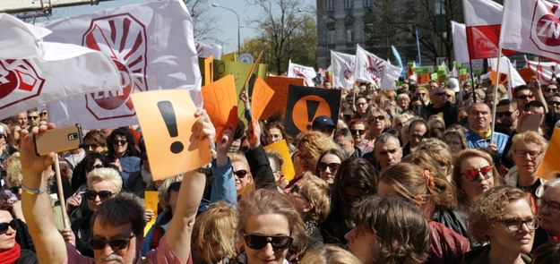 Posłowie PiS złożyli w Sejmie projekt dot. podniesienia wynagrodzenia nauczycieli